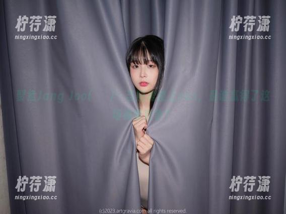 聚焦Jang Joo(장주)：当短裙碰上cos，是谁赢得了这场视觉竞争？-柠荇潇